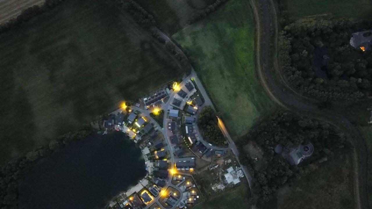 Ferienhaus Devilina Mit Sauna Am Harkebruegger See Barssel  Esterno foto